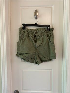 Paperbag Waist Olive Green Women’s Shorts